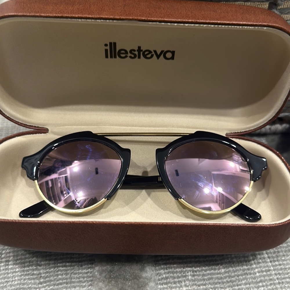 illesteva pink mirrored sun glasses